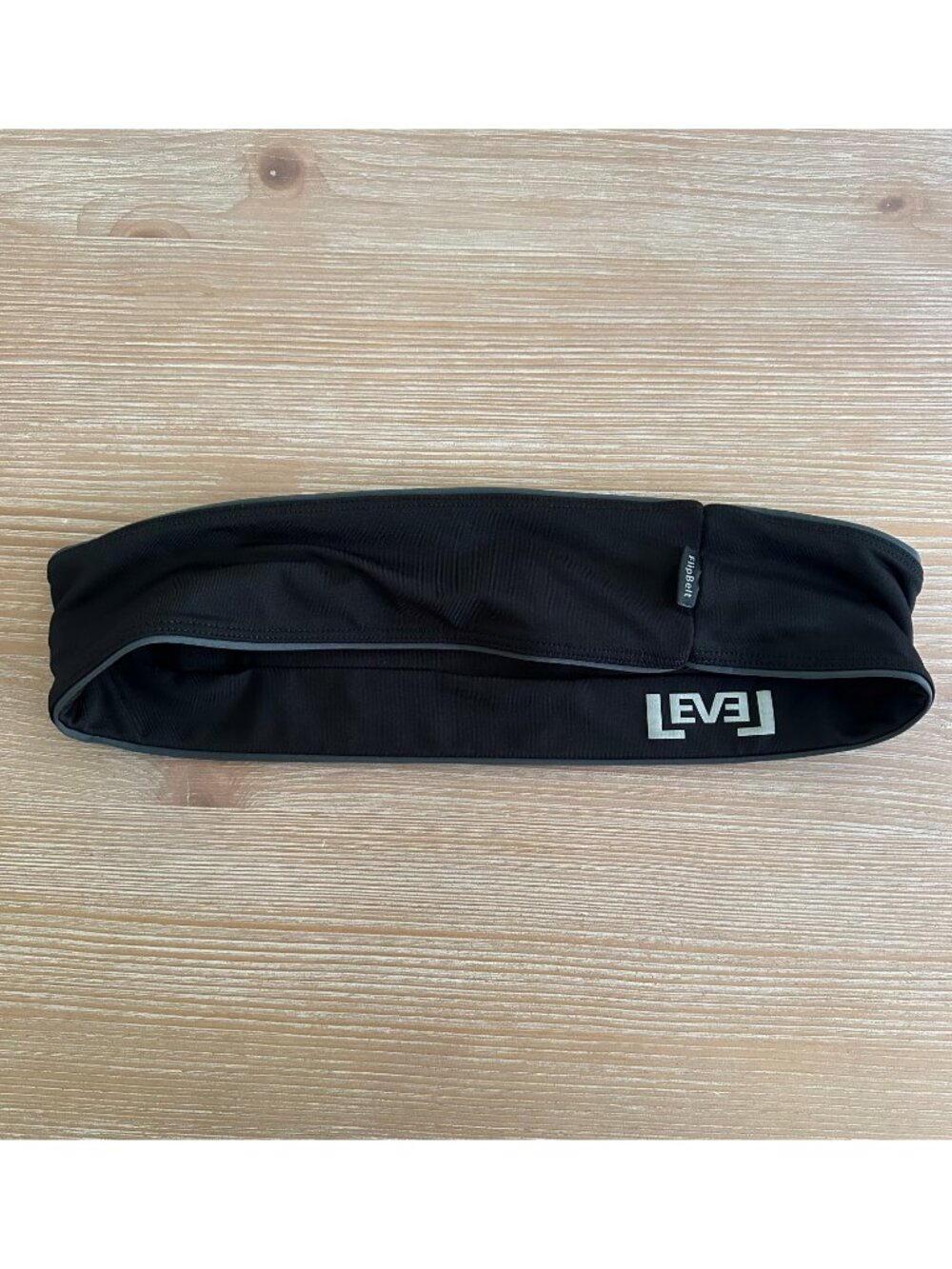 Level Running Flip Belt - Black